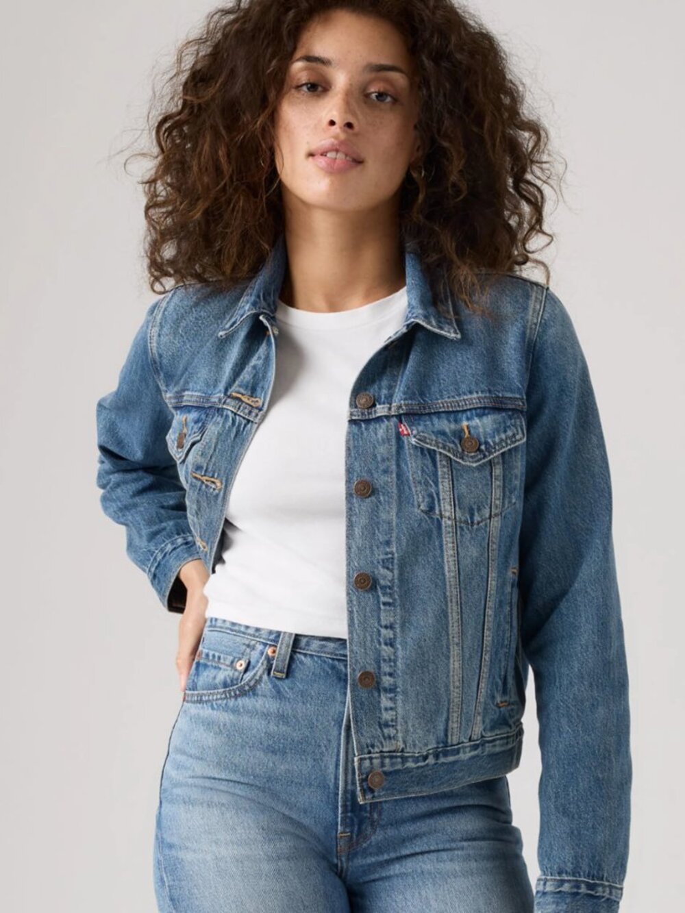Levi’s Premium Original Trucker Denim Jacket – XS